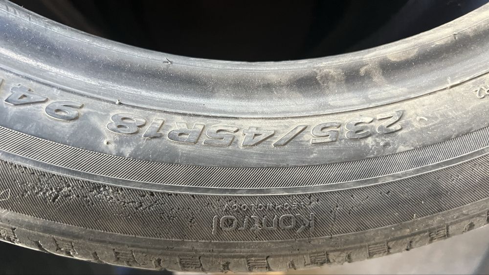 Резина летняя размер 235/45 R 18. 4 шт