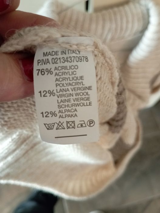 Vând din garderoba personală 5 pulovere