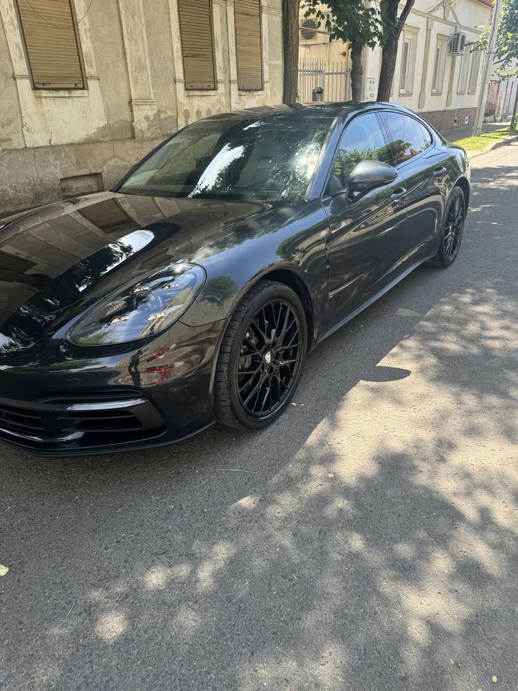 Porsche panamera 4S, 441 cp