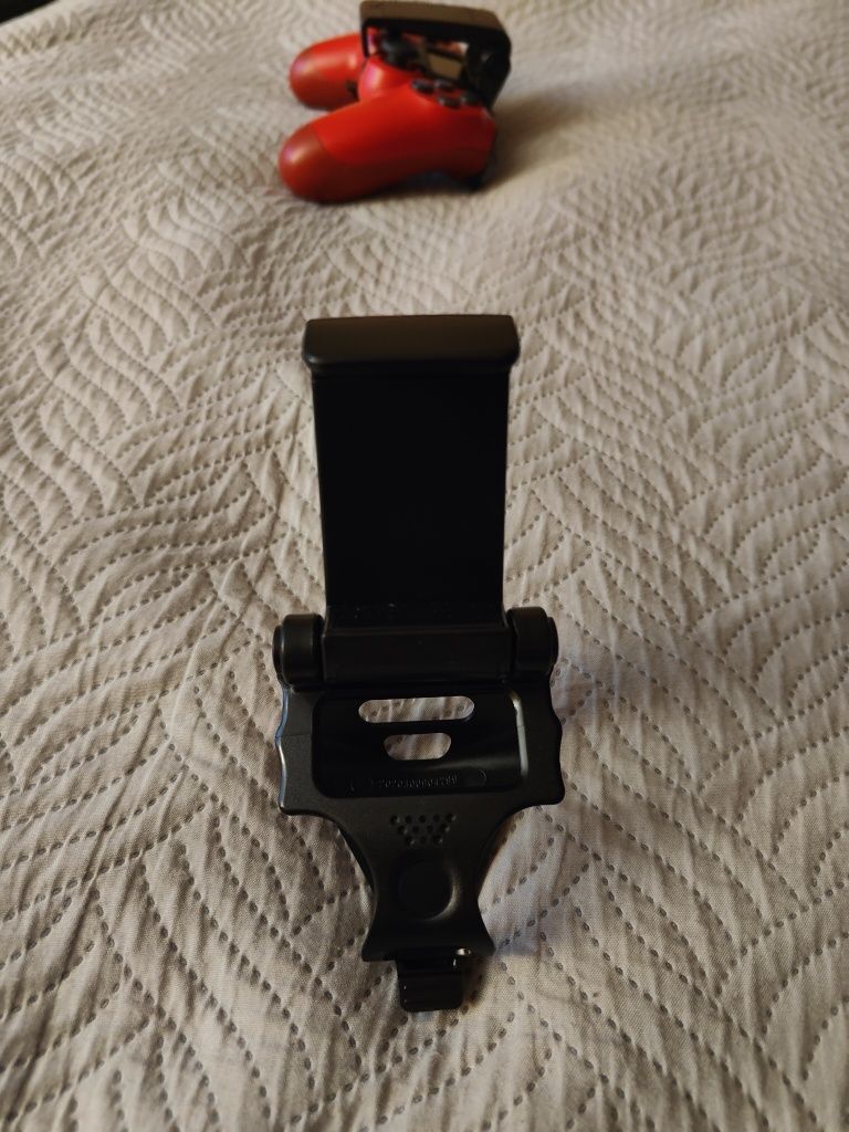 Стойка за телефон за джойстик / PS4 controller phone holder dualshock