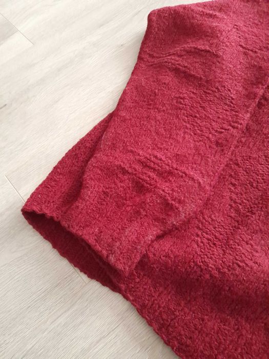 pulovere unisex,material si model deosebit,culori atragatoare