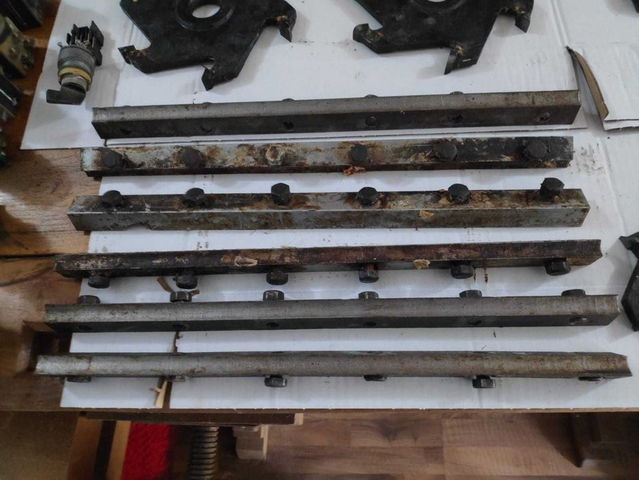capete frezare, cutite, bacuri, contacte electrice, tejghea sculptura