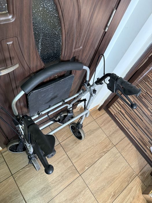 Cadru deplasare rollator batrani dizabilitati