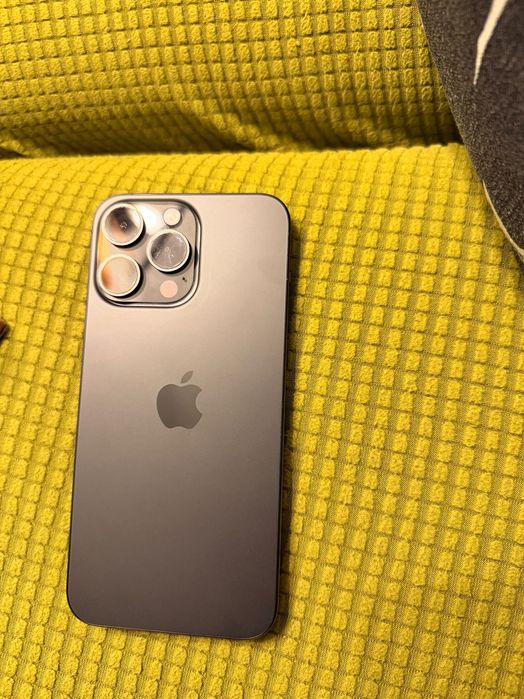 I phone 15 pro max  512 mb