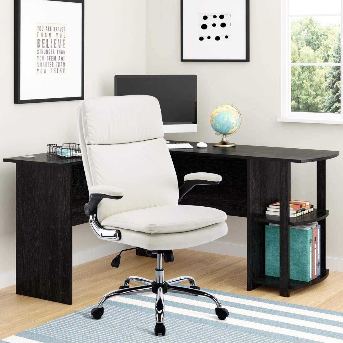 Ергономичен офис стол с мека седалка и облегалка 3287