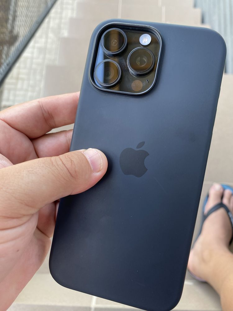 Iphone 16 pro max 18 cicluri ca nou