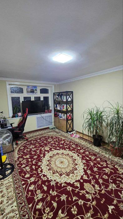 Продаётся квартира 2х ком на 1 этаже на метро Беруний