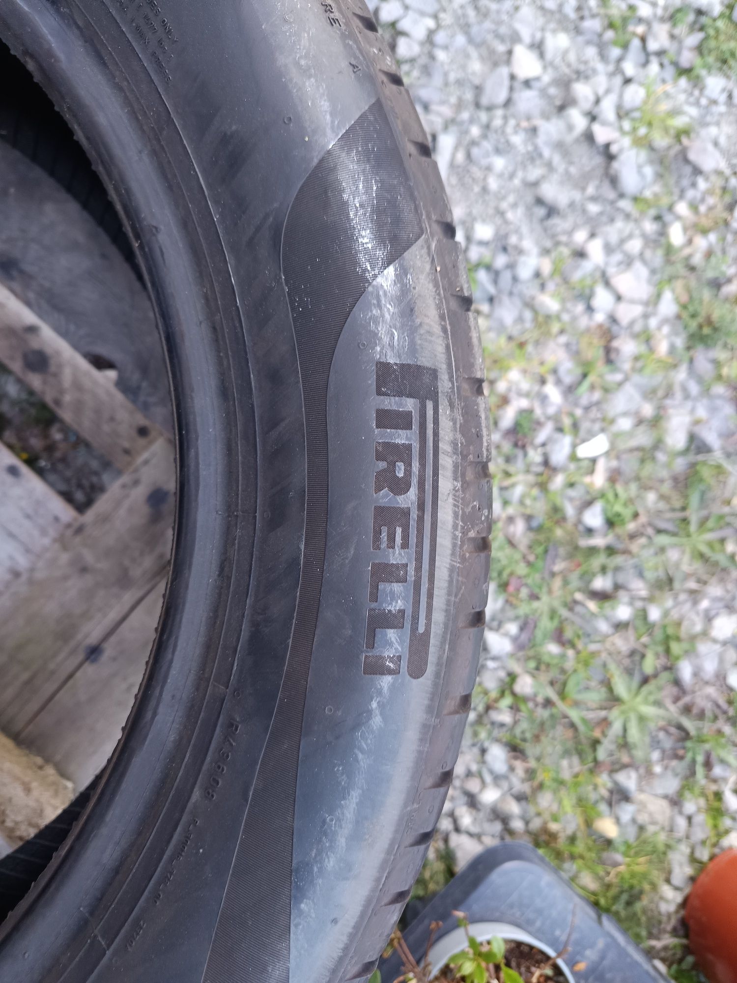 215 55 R 17 PIRELLI Дот 5020