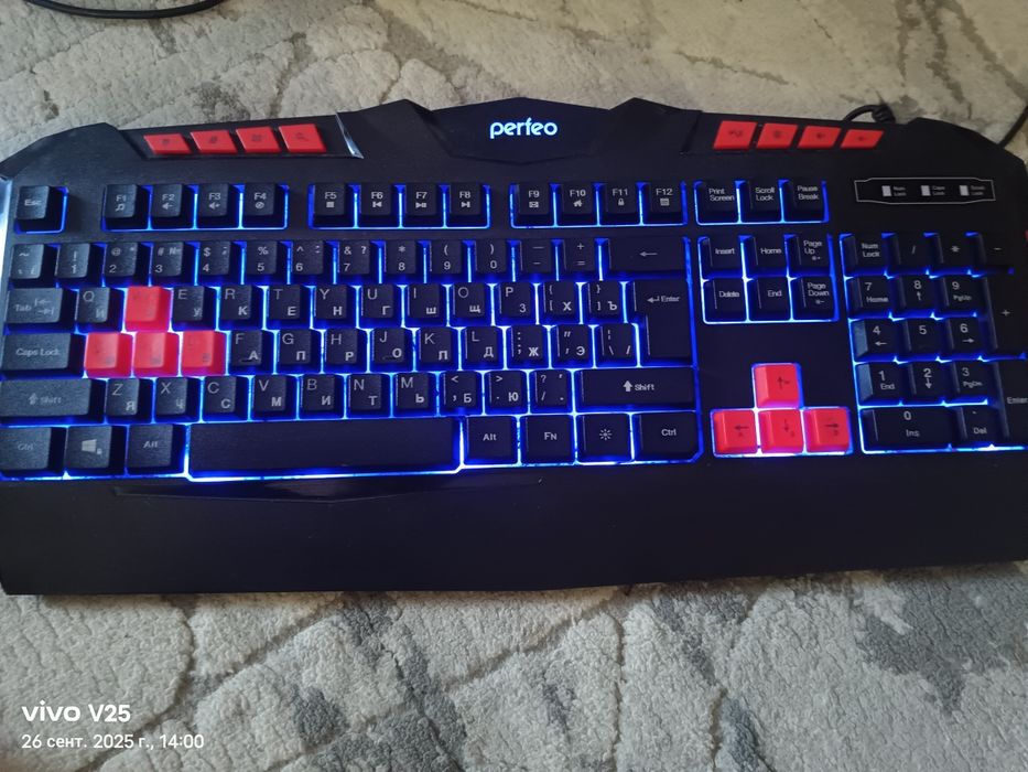 Продам клавиатуру RGB