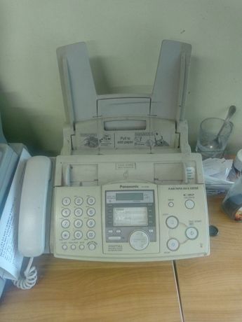 Факс     работещ