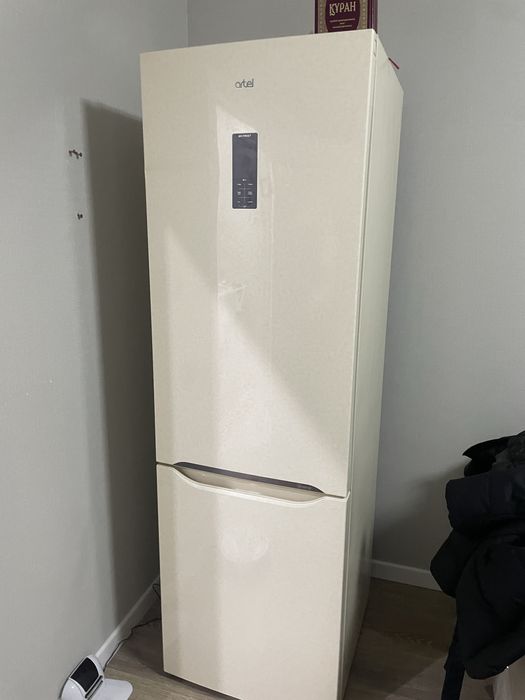 Artel холадильник почти новый/ холадильник бу