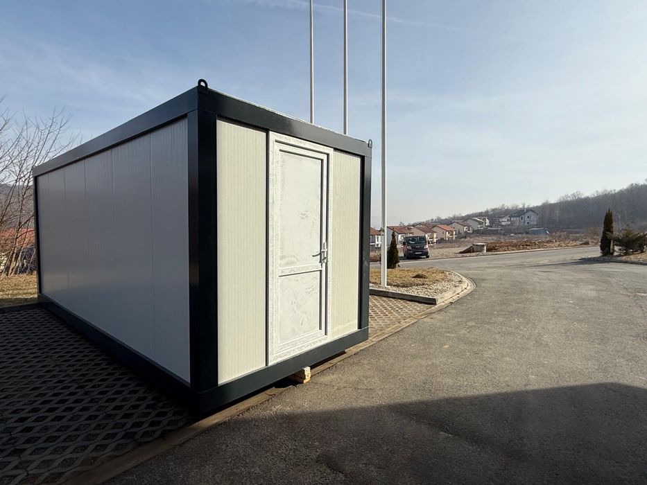 Vand containere modulare 6x2,4 o usa un geam 2.799€