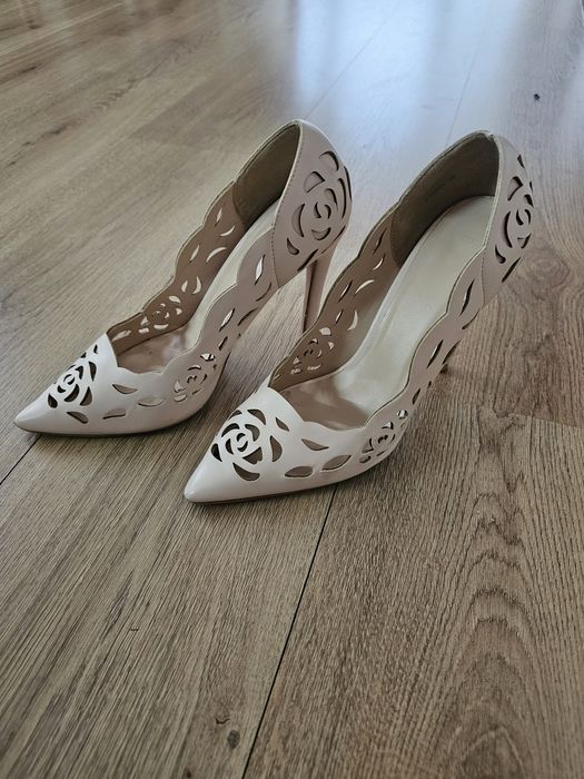 Обувки  .    ...