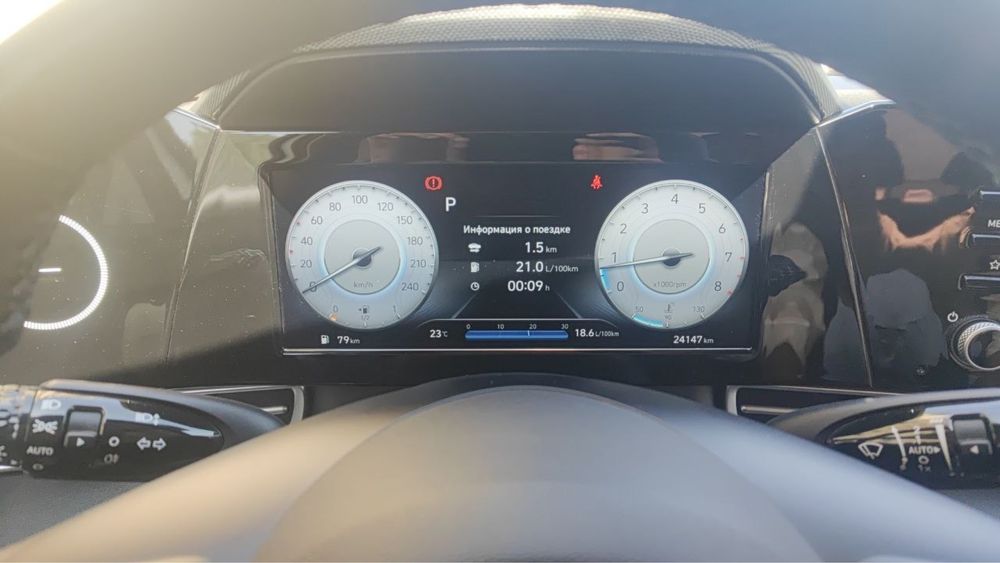 Hyundai Elantra 1.6 позиция, которая идет сразу после 2.0 мотора