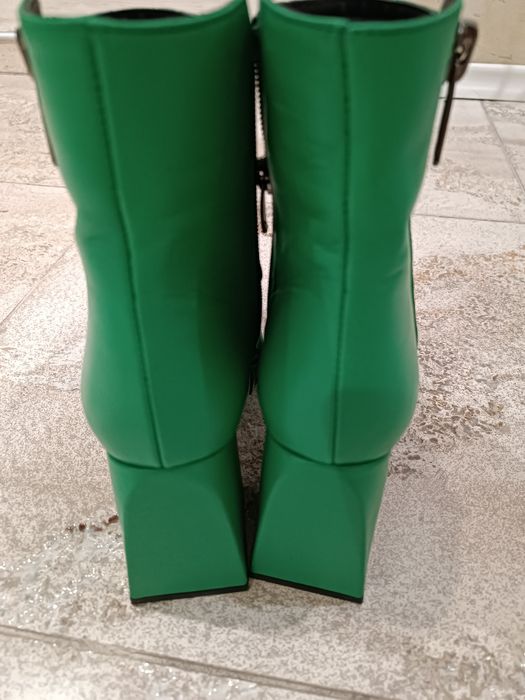 Нови естествена кожа