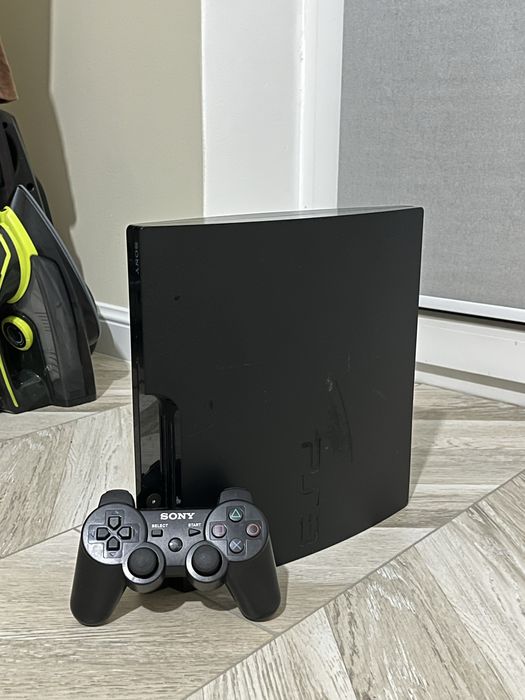 Продается PlayStation 3 Slim!