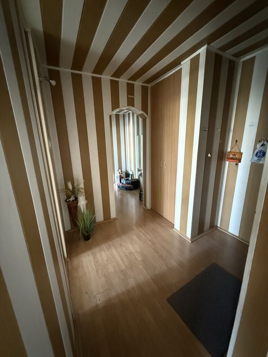 Apartament  3 camere,etaj 3/4, zona M-uri
