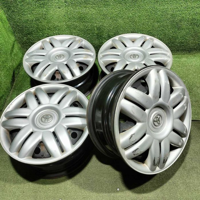 Продам Оригинальный железный диск с колпаком R15 от Toyota