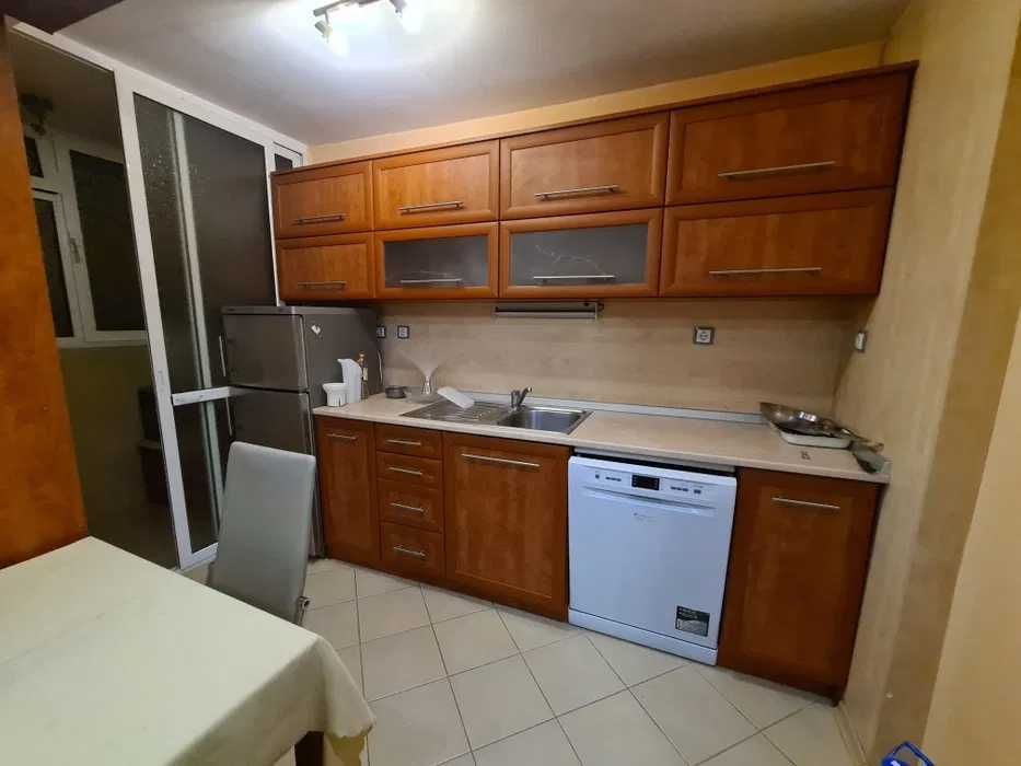 Дава се под наем Двустаен апартамент в Несебър - 56 кв.м за 300 € - Снимка #2