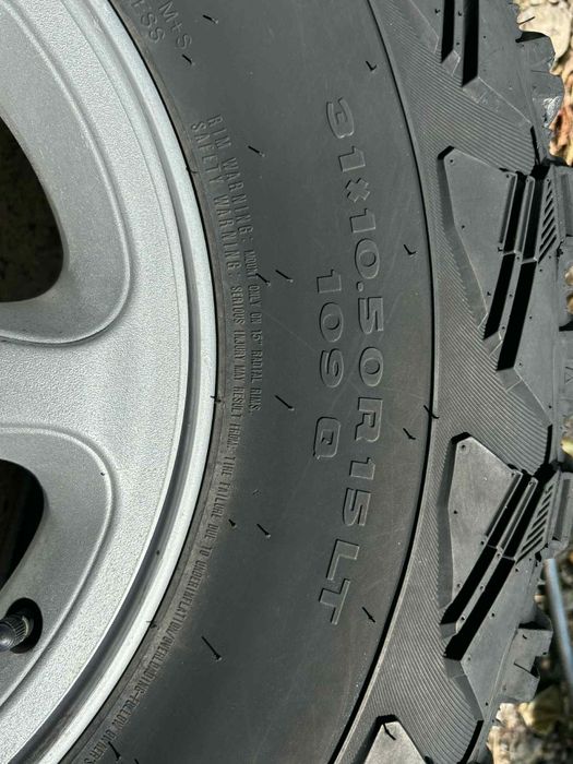 Джанти с гуми Kumho  31x10.5R15