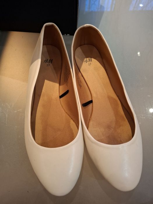 Дамски обувки бежов