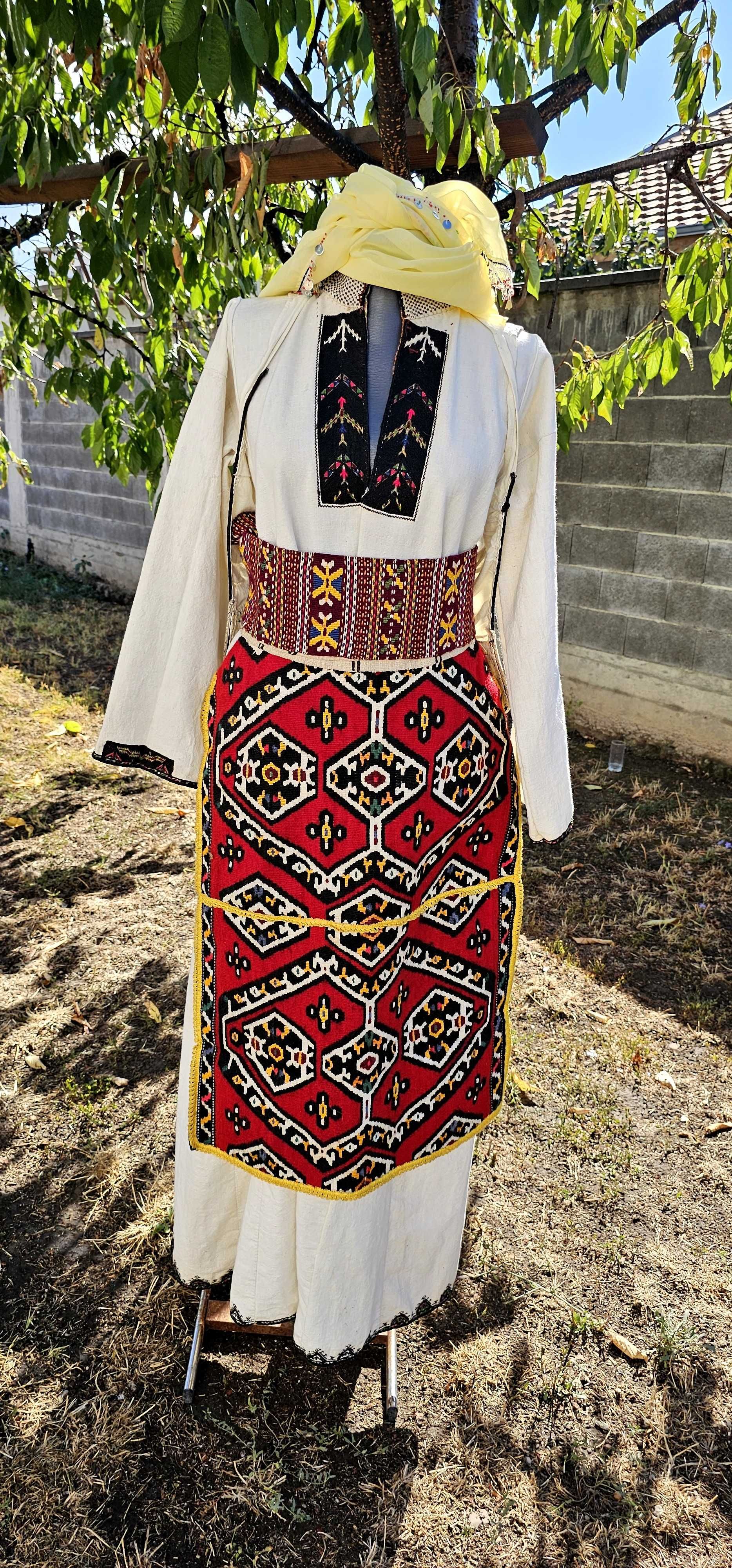 Македонска носия