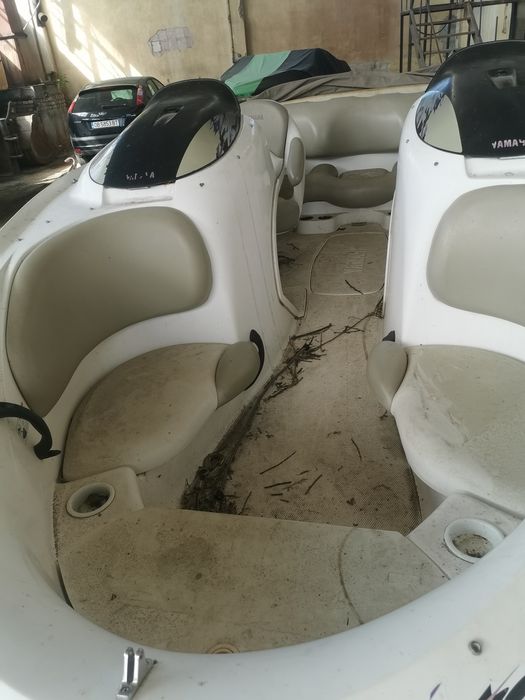 Лодка Yamaha 270 с колесар