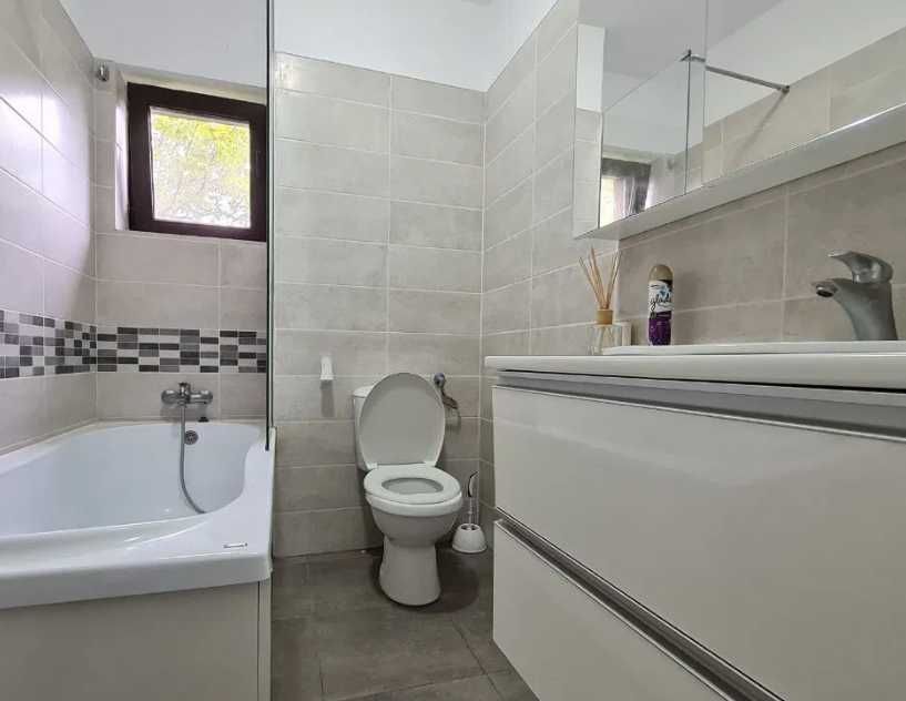 Дава се под наем Тристаен апартамент в Пловдив, Център - 90 кв.м за 331.5 € - Снимка #2