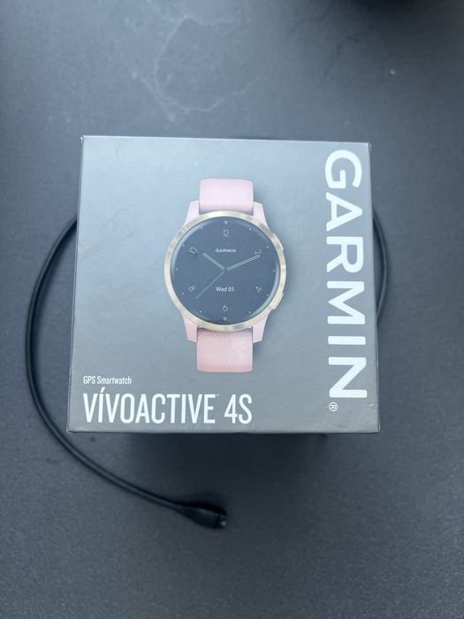 Часовник Garmib Vivoactive 4s