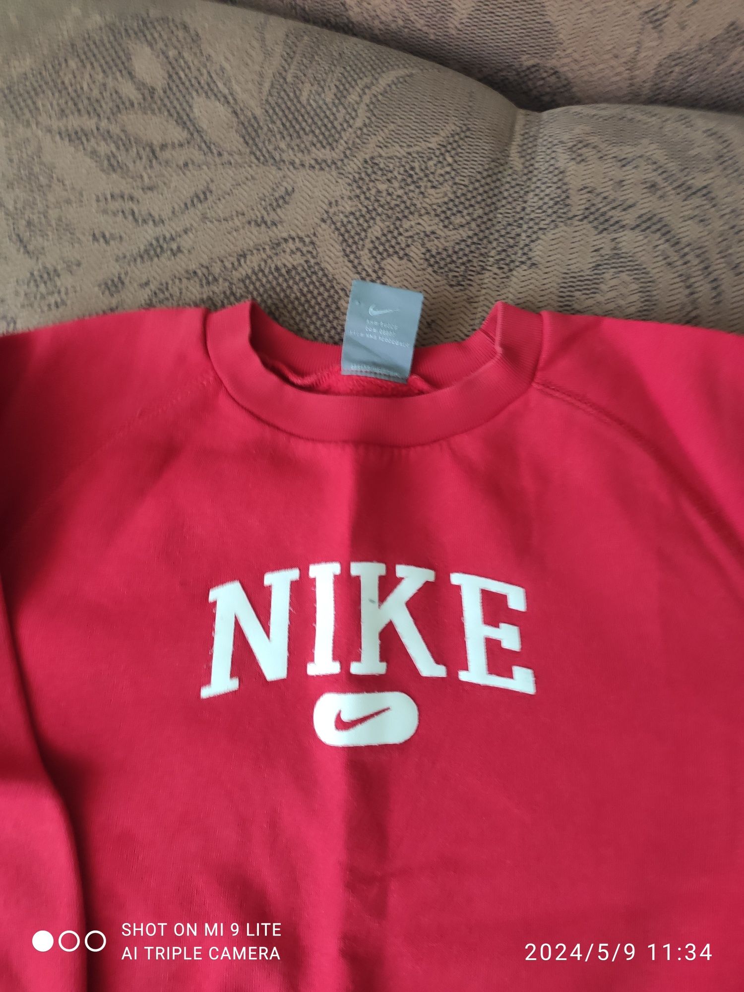 Продам толстовку Nike