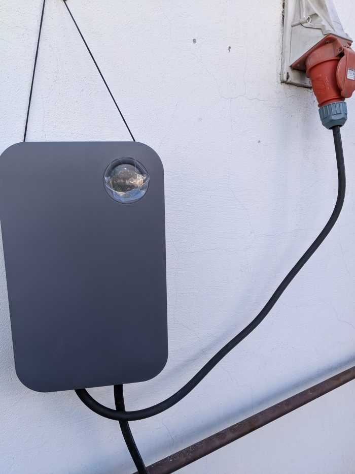 Vand statie incarcare masini electrice 11 KW trifazata cablu 6 m type2