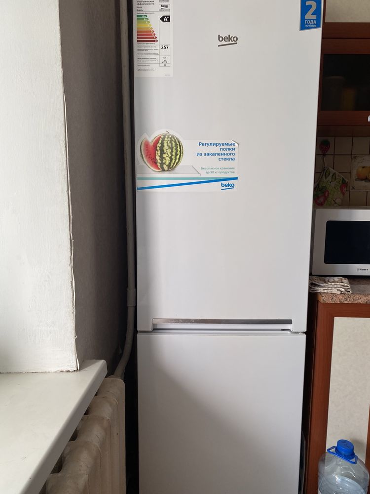 Продам холодильник