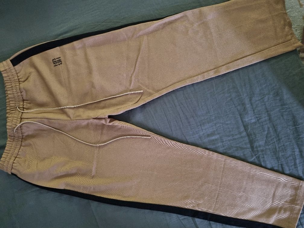 Pantaloni Hugo in stare perfecta