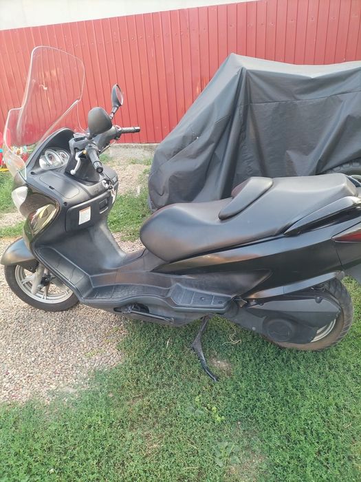 Maxi scuter Suzuki Burgman 125