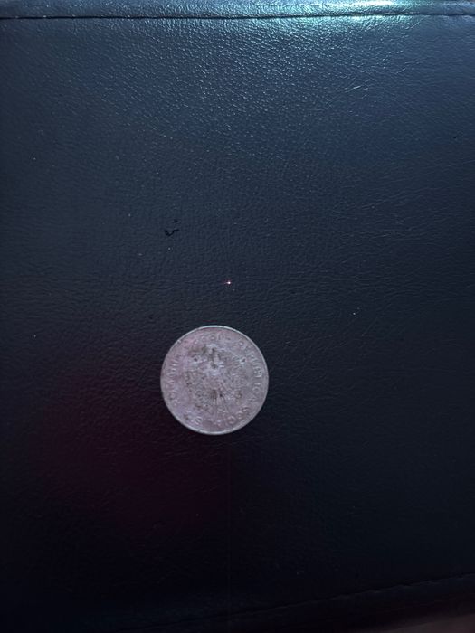 vând bani vechi în stare foarte buna