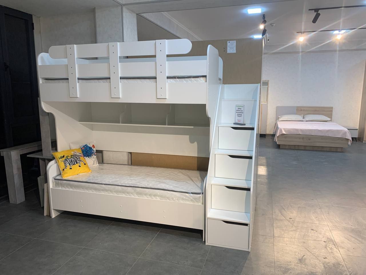 Belarusia mebel sotiladi