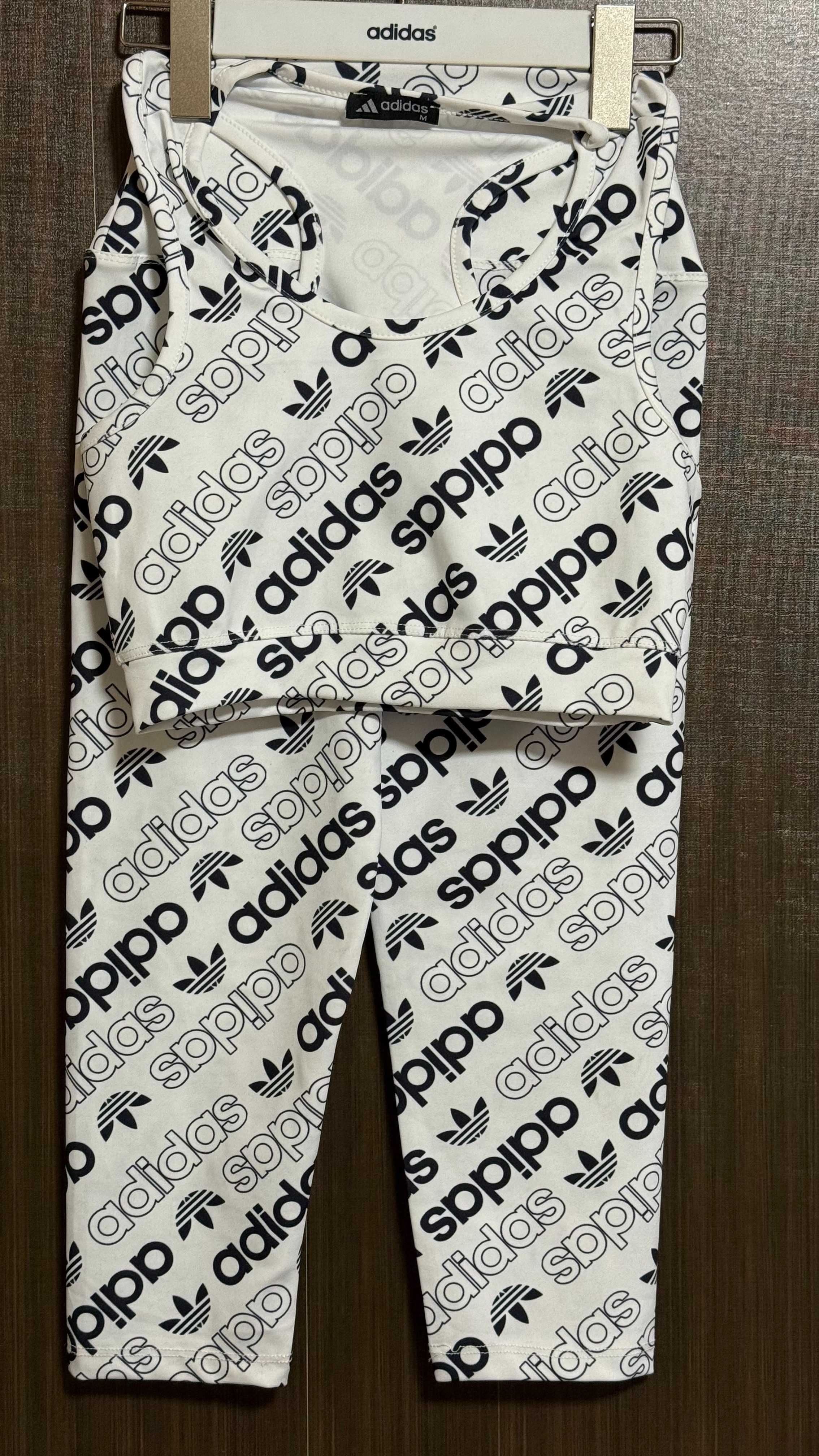 Compleu dama Adidas original sala/alergare si nu numai ,nou ,nepurtat