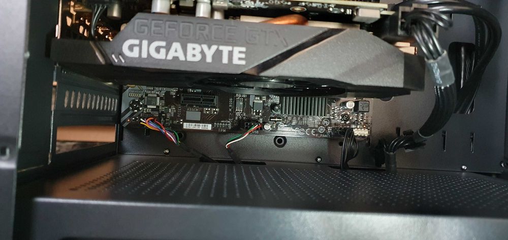 Pc gaming i5-9400F 2.9Ghz, 16gb ram, GTX 1660-6gb, ssd + hdd, gigabyte