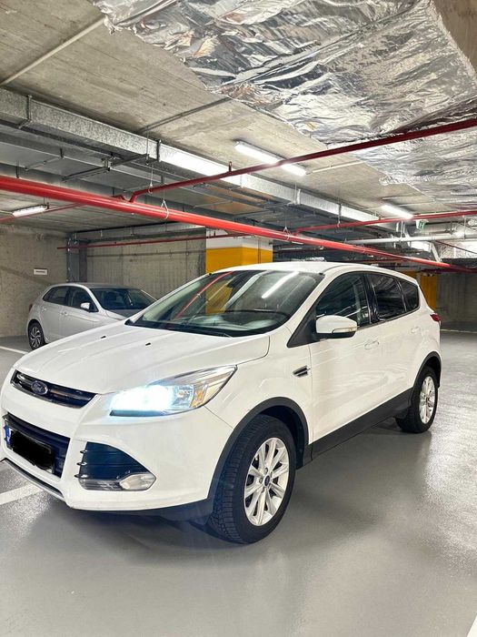 Ford Kuga 2015 . 204000km. 4x4 automat. 2.0 Diesel. 150cp.