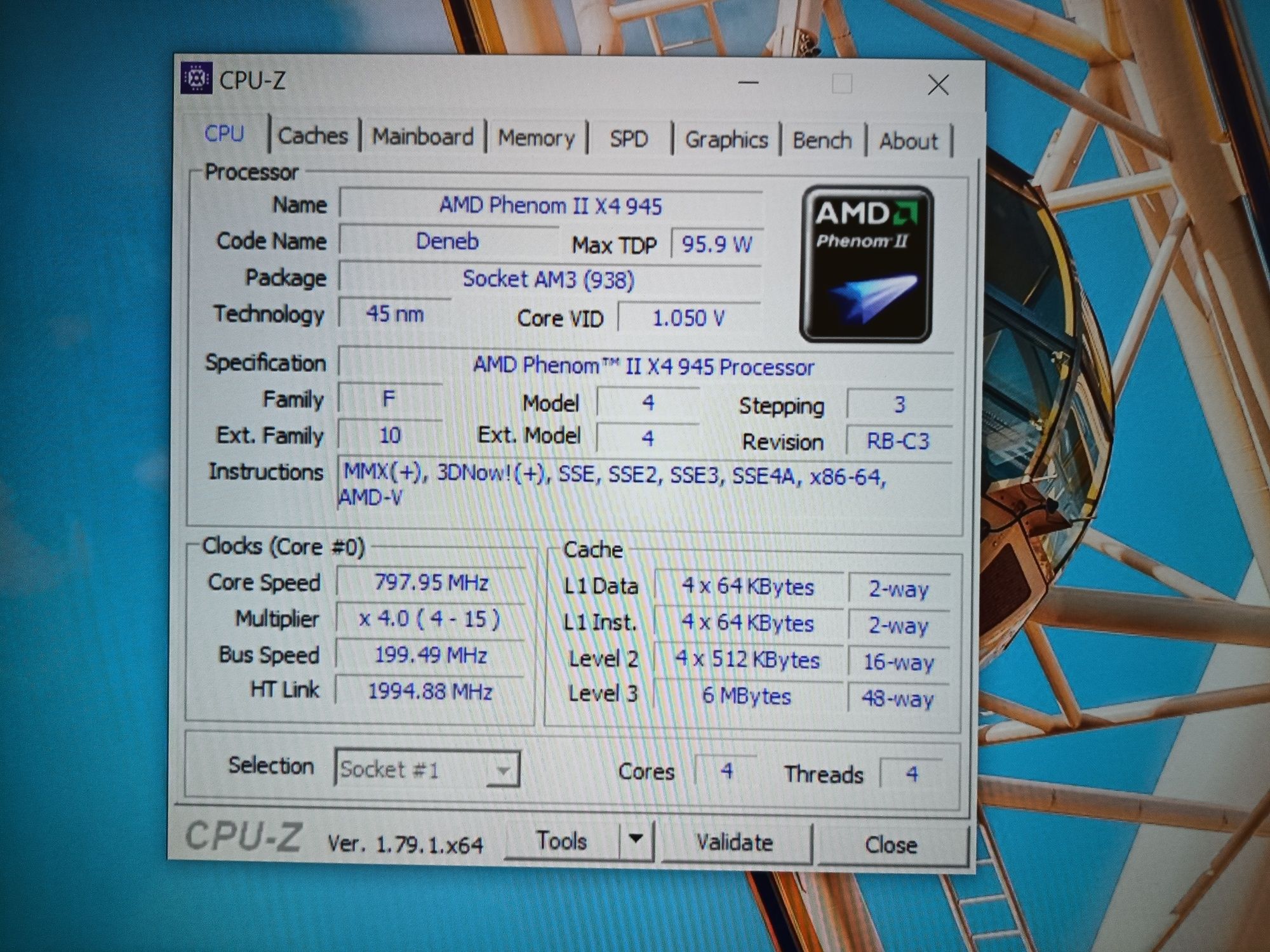 PC Quad Core SSD Adata Nou 240 GB Video 2 GB DDR5 8 GB RAM Complet