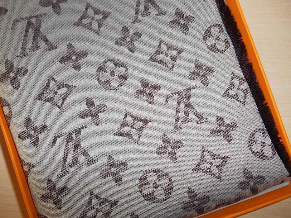 Eșarfă pentru femei Louis Vuitton 0339