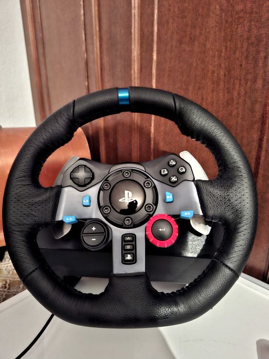 Logitech G29 + педали | 1г и 2м гаранция | Почти неизползван |