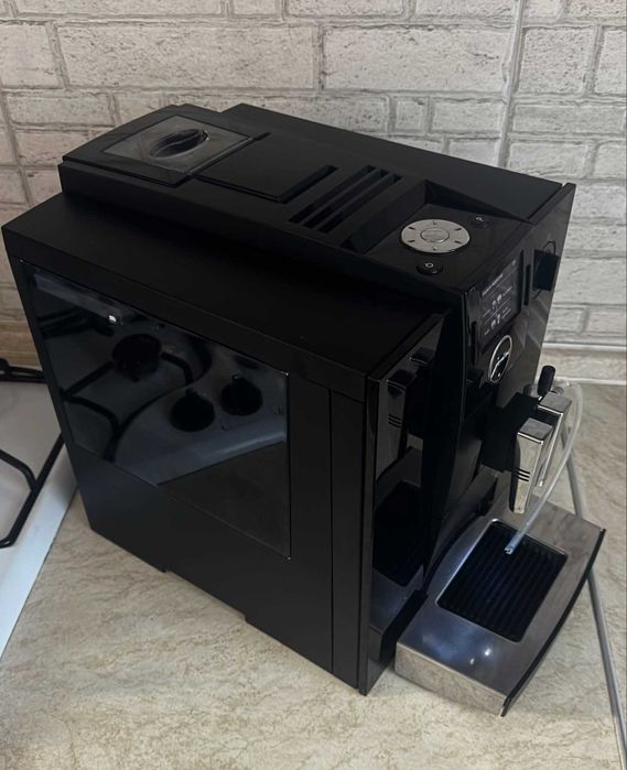 Еспресо Кафемашини Jura IMPRESSA F8