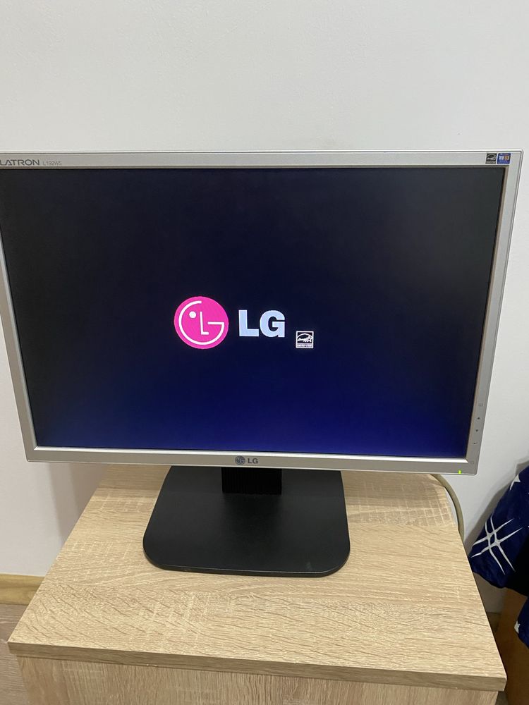 Monitor calculator LG