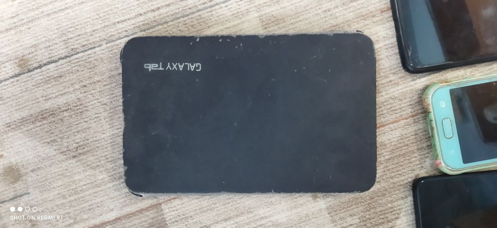 Продам телефоны на запчасти