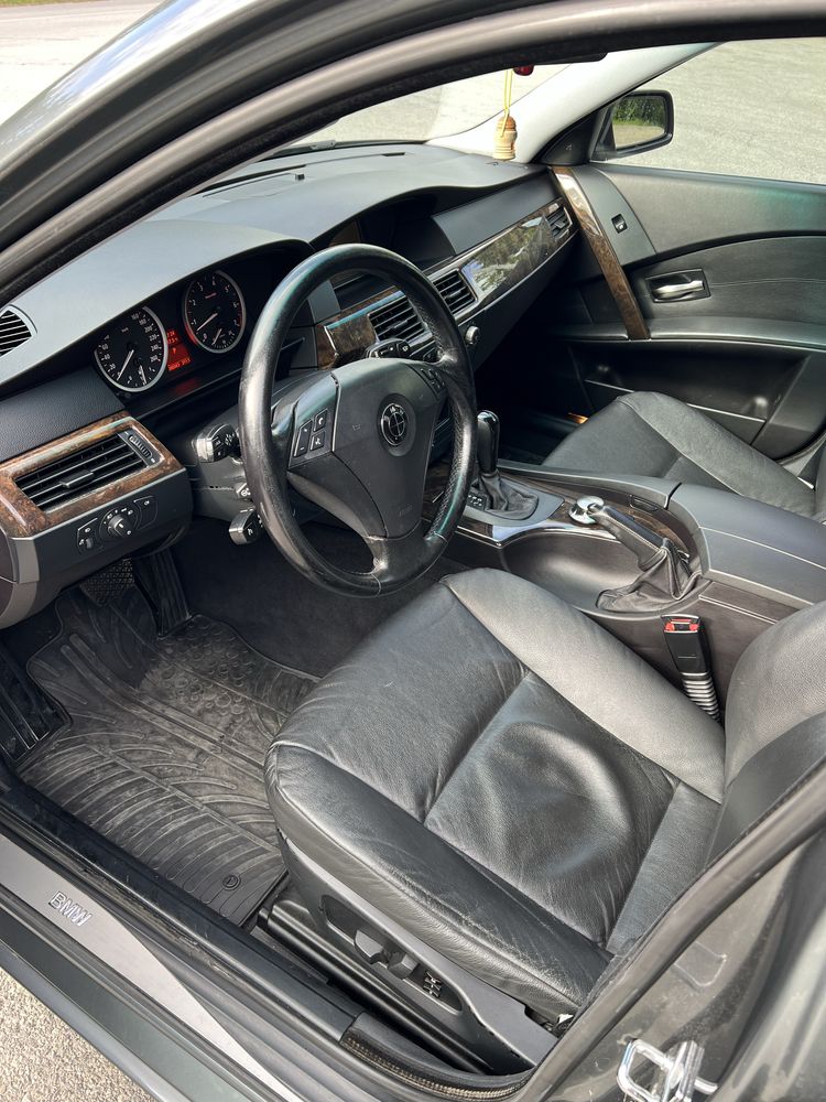BMW E60 530i M54