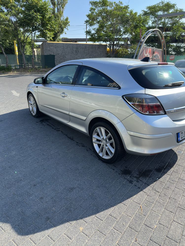 Opel astra h gtc