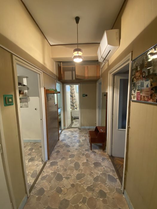 Apartament cu 3 camere si garaj, zona centrala