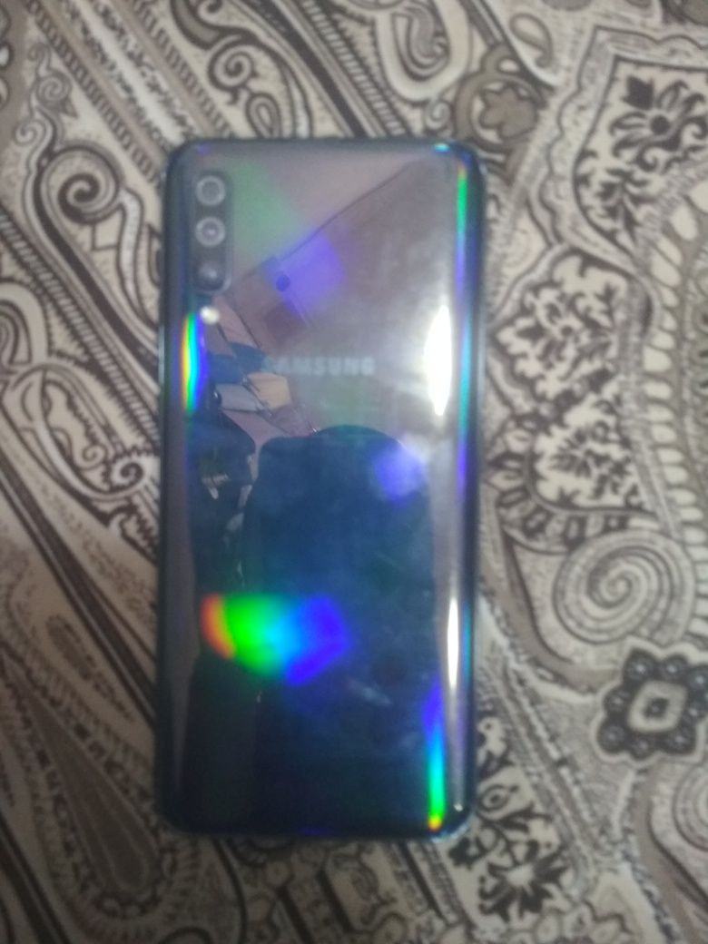 Galaxy A70 sotiladi