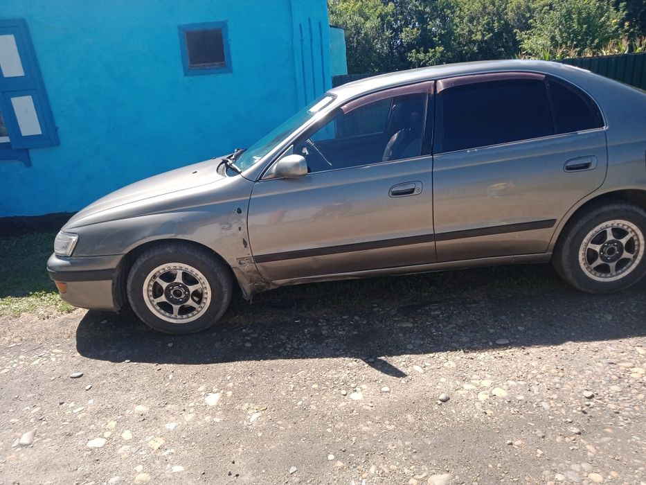 Продам Toyota Corona Полном ходу сел и поехал